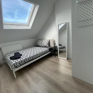 https://schaerbeek-room-2.hotelsantwerp.net